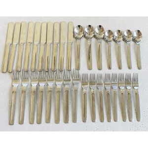 33 pcs Vtg Reed & Barton Mid Century Middleburg Marlborough Flatware Stainless